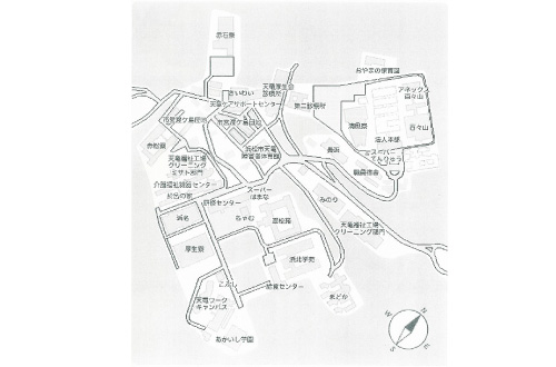 ②丘の上にそびえる広大な施設