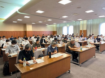 重要な全体社員研修会で講師をさせていただきました