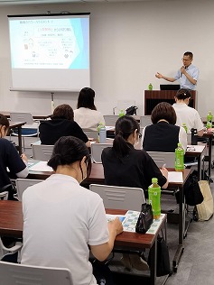 浜松市社会福祉施設協議会老人部会主催の職員研修をしました